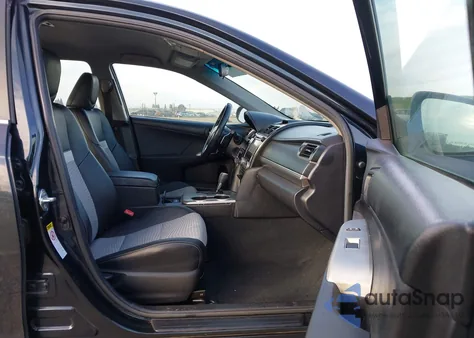 2012 Toyota Camry Se z USA, uszkodzony, nr VIN 4T1BF1FK8CU036971